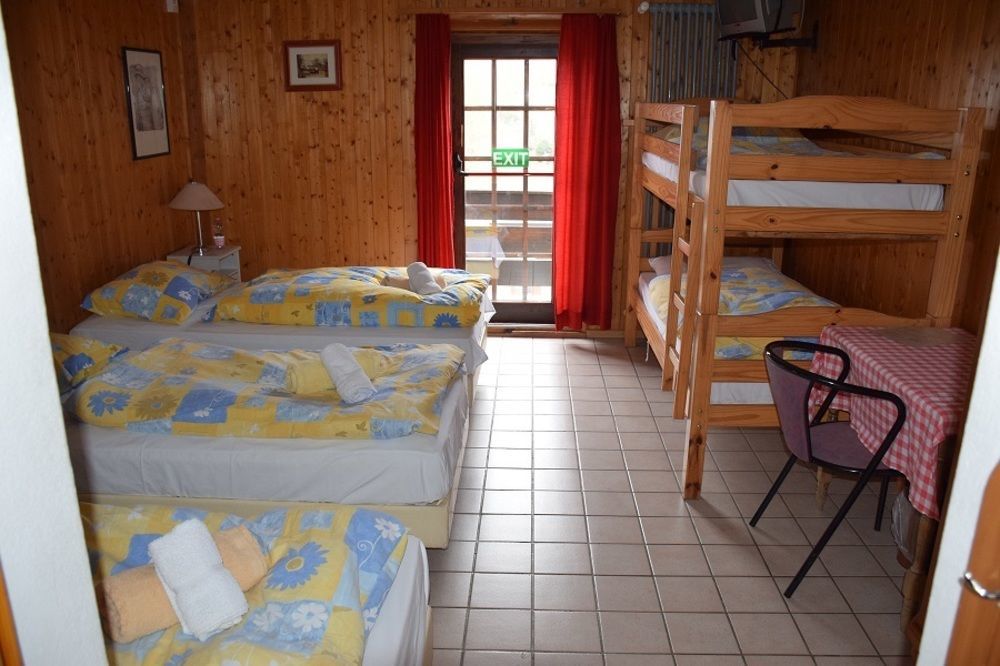 Hotel De La Poste La Tzoumaz Luaran gambar